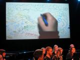 Bilde av konsert i Vågensalen, kunstfag har lag bakgrunnsbilde
